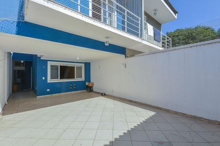 Casa à venda com 210m², 3 quartos e 4 vagas Casa à venda com 210m², 3 quartos e 4 vagasGaragem