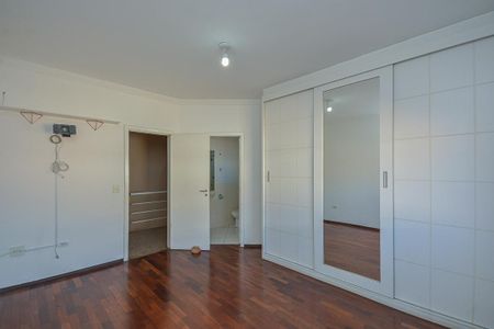 Casa à venda com 210m², 3 quartos e 4 vagas Casa à venda com 210m², 3 quartos e 4 vagasSuíte 1
