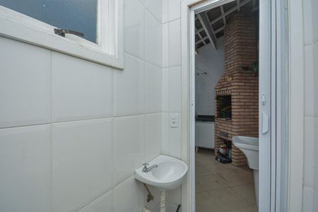 Casa à venda com 210m², 3 quartos e 4 vagas Casa à venda com 210m², 3 quartos e 4 vagasBanheiro de serviço
