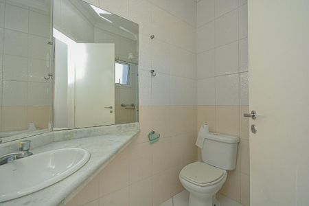 Casa à venda com 210m², 3 quartos e 4 vagas Casa à venda com 210m², 3 quartos e 4 vagasBanheiro 1