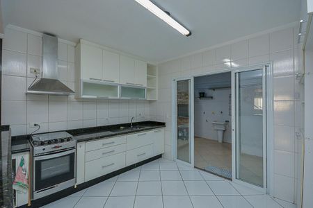 Casa à venda com 210m², 3 quartos e 4 vagas Casa à venda com 210m², 3 quartos e 4 vagasCozinha