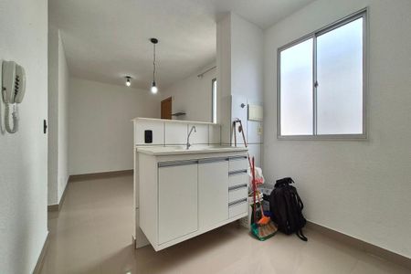 Apartamento para alugar com 45m², 2 quartos e 1 vaga Apartamento para alugar com 45m², 2 quartos e 1 vagaCozinha e Área de Serviço