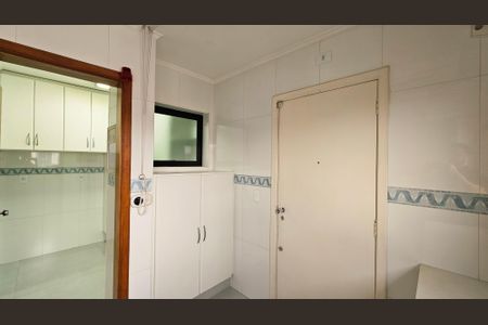 Apartamento para alugar com 274m², 3 quartos e 3 vagas Apartamento para alugar com 274m², 3 quartos e 3 vagasÁrea de Serviço