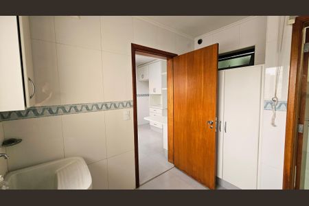 Apartamento para alugar com 274m², 3 quartos e 3 vagas Apartamento para alugar com 274m², 3 quartos e 3 vagasÁrea de Serviço
