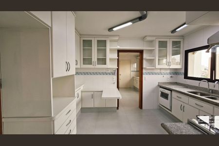 Apartamento para alugar com 274m², 3 quartos e 3 vagas Apartamento para alugar com 274m², 3 quartos e 3 vagasCozinha