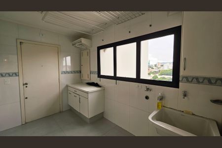Apartamento para alugar com 274m², 3 quartos e 3 vagas Apartamento para alugar com 274m², 3 quartos e 3 vagasÁrea de Serviço