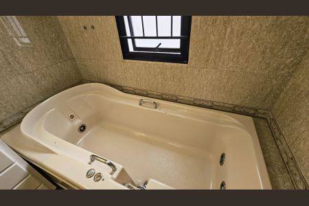 Apartamento para alugar com 274m², 3 quartos e 3 vagas Apartamento para alugar com 274m², 3 quartos e 3 vagasBanheiro da Suíte 3