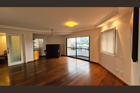 Apartamento para alugar com 274m², 3 quartos e 3 vagas Apartamento para alugar com 274m², 3 quartos e 3 vagasSala