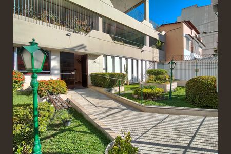 Apartamento à venda com 65m², 2 quartos e 1 vaga Apartamento à venda com 65m², 2 quartos e 1 vagaFachada e portaria