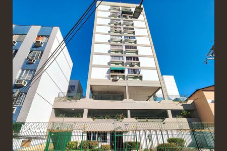 Apartamento à venda com 65m², 2 quartos e 1 vaga Apartamento à venda com 65m², 2 quartos e 1 vagaFachada e portaria