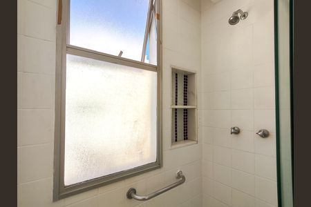 Apartamento à venda com 65m², 2 quartos e 1 vaga Apartamento à venda com 65m², 2 quartos e 1 vagaBanheiro Social