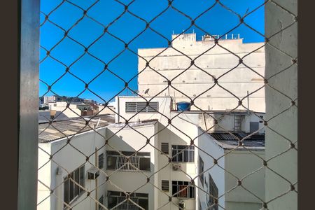 Apartamento à venda com 65m², 2 quartos e 1 vaga Apartamento à venda com 65m², 2 quartos e 1 vagaVista da Área de Serviço
