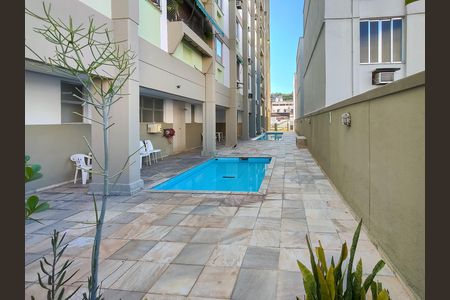 Apartamento à venda com 65m², 2 quartos e 1 vaga Apartamento à venda com 65m², 2 quartos e 1 vagaÁrea comum - Piscina