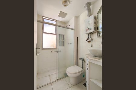 Apartamento à venda com 65m², 2 quartos e 1 vaga Apartamento à venda com 65m², 2 quartos e 1 vagaBanheiro Social