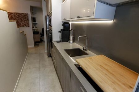 Apartamento para alugar com 125m², 2 quartos e 2 vagasCozinha - Armários