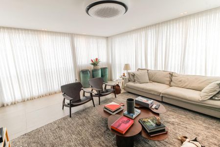 Sala 1 de apartamento para alugar com 2 quartos, 125m² em Vila Morumbi, São Paulo