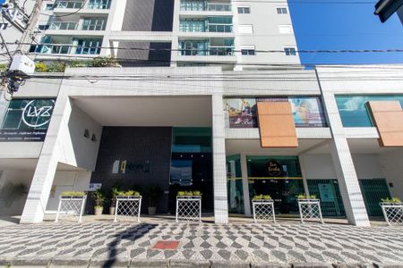 Apartamento para alugar com 70m², 2 quartos e 2 vagas Apartamento para alugar com 70m², 2 quartos e 2 vagasFachada