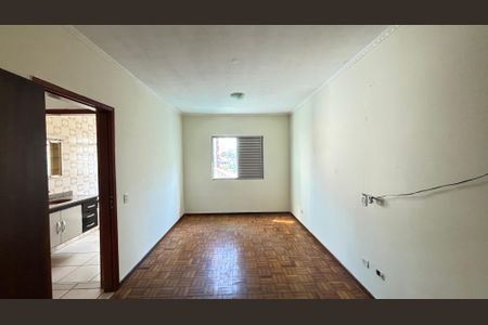 Casa à venda com 300m², 3 quartos e 3 vagas Casa à venda com 300m², 3 quartos e 3 vagasQuarto 1