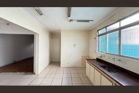 Casa à venda com 300m², 3 quartos e 3 vagas Casa à venda com 300m², 3 quartos e 3 vagasCozinha