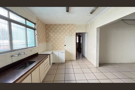 Casa à venda com 300m², 3 quartos e 3 vagas Casa à venda com 300m², 3 quartos e 3 vagasCozinha