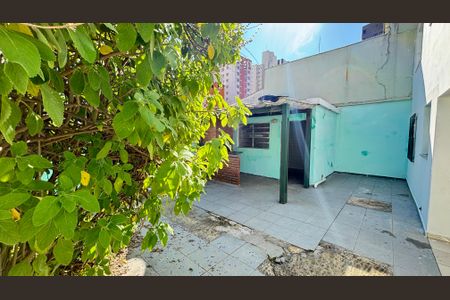 Casa à venda com 300m², 3 quartos e 3 vagas Casa à venda com 300m², 3 quartos e 3 vagasÁrea comum