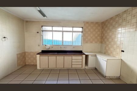 Casa à venda com 300m², 3 quartos e 3 vagas Casa à venda com 300m², 3 quartos e 3 vagasCozinha