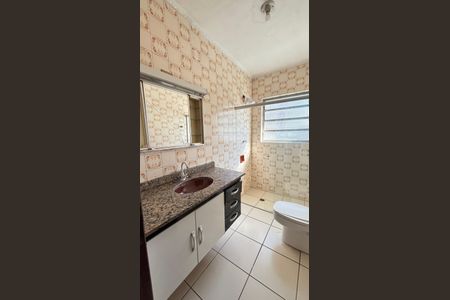 Casa à venda com 300m², 3 quartos e 3 vagas Casa à venda com 300m², 3 quartos e 3 vagasBanheiro