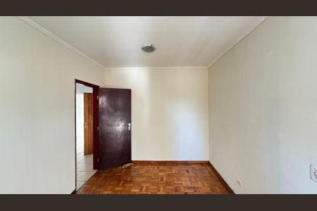 Casa à venda com 300m², 3 quartos e 3 vagas Casa à venda com 300m², 3 quartos e 3 vagasQuarto 2