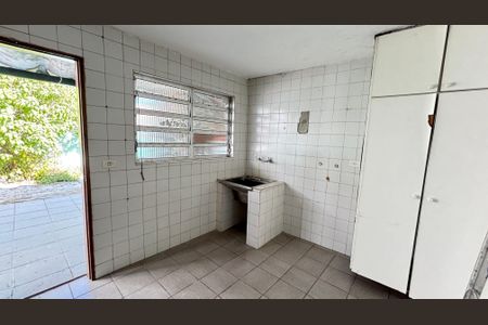 Casa à venda com 300m², 3 quartos e 3 vagas Casa à venda com 300m², 3 quartos e 3 vagasÁrea de Serviço