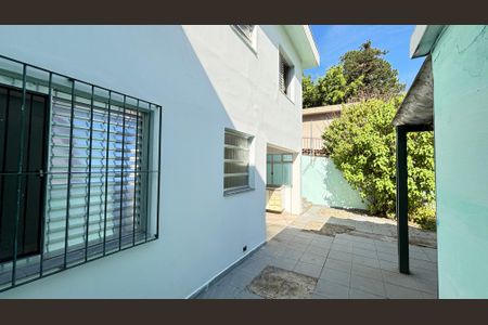 Casa à venda com 300m², 3 quartos e 3 vagas Casa à venda com 300m², 3 quartos e 3 vagasÁrea comum