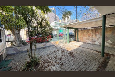 Casa à venda com 300m², 3 quartos e 3 vagas Casa à venda com 300m², 3 quartos e 3 vagasGaragem