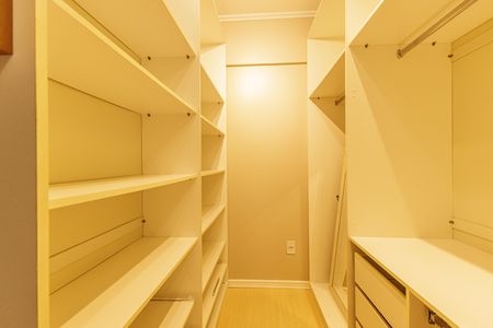 Apartamento para alugar com 80m², 2 quartos e 2 vagasSuíte 