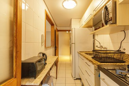 Apartamento para alugar com 80m², 2 quartos e 2 vagasCozinha