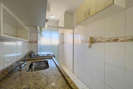 Apartamento para alugar com 49m², 2 quartos e 1 vagaCozinha e área de serviço 