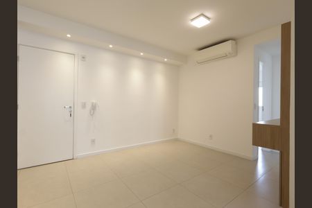 Sala de apartamento para alugar com 2 quartos, 57m² em Vila Andrade, São Paulo