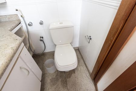 Apartamento à venda com 230m², 4 quartos e 4 vagas Apartamento à venda com 230m², 4 quartos e 4 vagasQuarto 4 - Banheiro da Suite