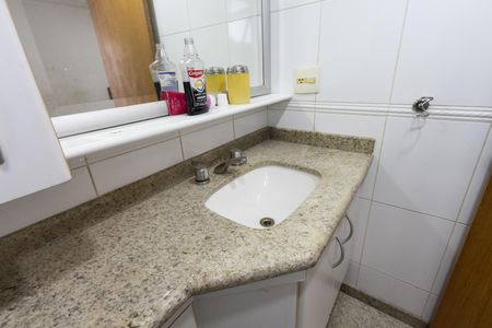 Apartamento à venda com 230m², 4 quartos e 4 vagas Apartamento à venda com 230m², 4 quartos e 4 vagasQuarto 3 - Banheiro da Suite