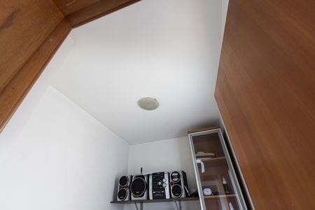 Apartamento à venda com 230m², 4 quartos e 4 vagas Apartamento à venda com 230m², 4 quartos e 4 vagasQuarto de Serviço