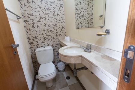 Apartamento à venda com 230m², 4 quartos e 4 vagas Apartamento à venda com 230m², 4 quartos e 4 vagasLavabo