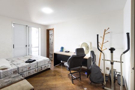 Apartamento à venda com 230m², 4 quartos e 4 vagas Apartamento à venda com 230m², 4 quartos e 4 vagasQuarto 3 - Suite