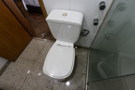 Apartamento à venda com 230m², 4 quartos e 4 vagas Apartamento à venda com 230m², 4 quartos e 4 vagasQuarto 3 - Banheiro da Suite