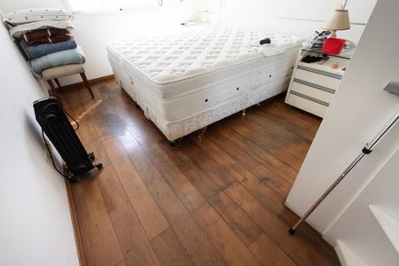 Apartamento à venda com 230m², 4 quartos e 4 vagas Apartamento à venda com 230m², 4 quartos e 4 vagasQuarto 2 - Suite