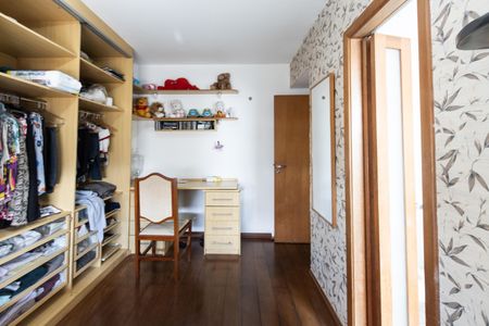 Apartamento à venda com 230m², 4 quartos e 4 vagas Apartamento à venda com 230m², 4 quartos e 4 vagasQuarto 1 - Suite