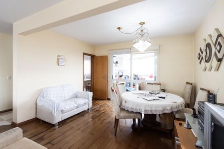 Apartamento à venda com 230m², 4 quartos e 4 vagas Apartamento à venda com 230m², 4 quartos e 4 vagasSala