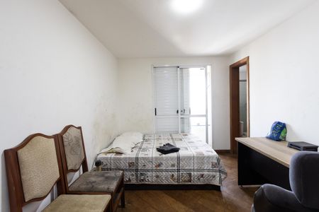 Apartamento à venda com 230m², 4 quartos e 4 vagas Apartamento à venda com 230m², 4 quartos e 4 vagasQuarto 3 - Suite