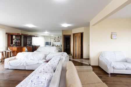 Apartamento à venda com 230m², 4 quartos e 4 vagas Apartamento à venda com 230m², 4 quartos e 4 vagasSala