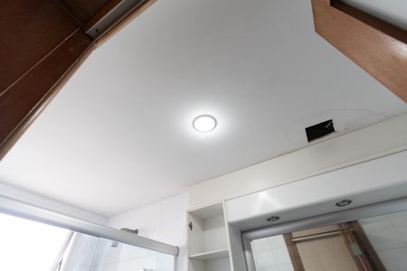 Apartamento à venda com 230m², 4 quartos e 4 vagas Apartamento à venda com 230m², 4 quartos e 4 vagasQuarto 4 - Banheiro da Suite