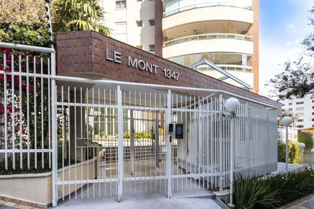 Apartamento à venda com 230m², 4 quartos e 4 vagas Apartamento à venda com 230m², 4 quartos e 4 vagasFachada do Condomínio