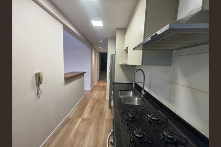 Apartamento à venda com 98m², 2 quartos e 2 vagas Apartamento à venda com 98m², 2 quartos e 2 vagasCozinha