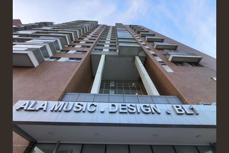 Apartamento à venda com 98m², 2 quartos e 2 vagas Apartamento à venda com 98m², 2 quartos e 2 vagasFachada